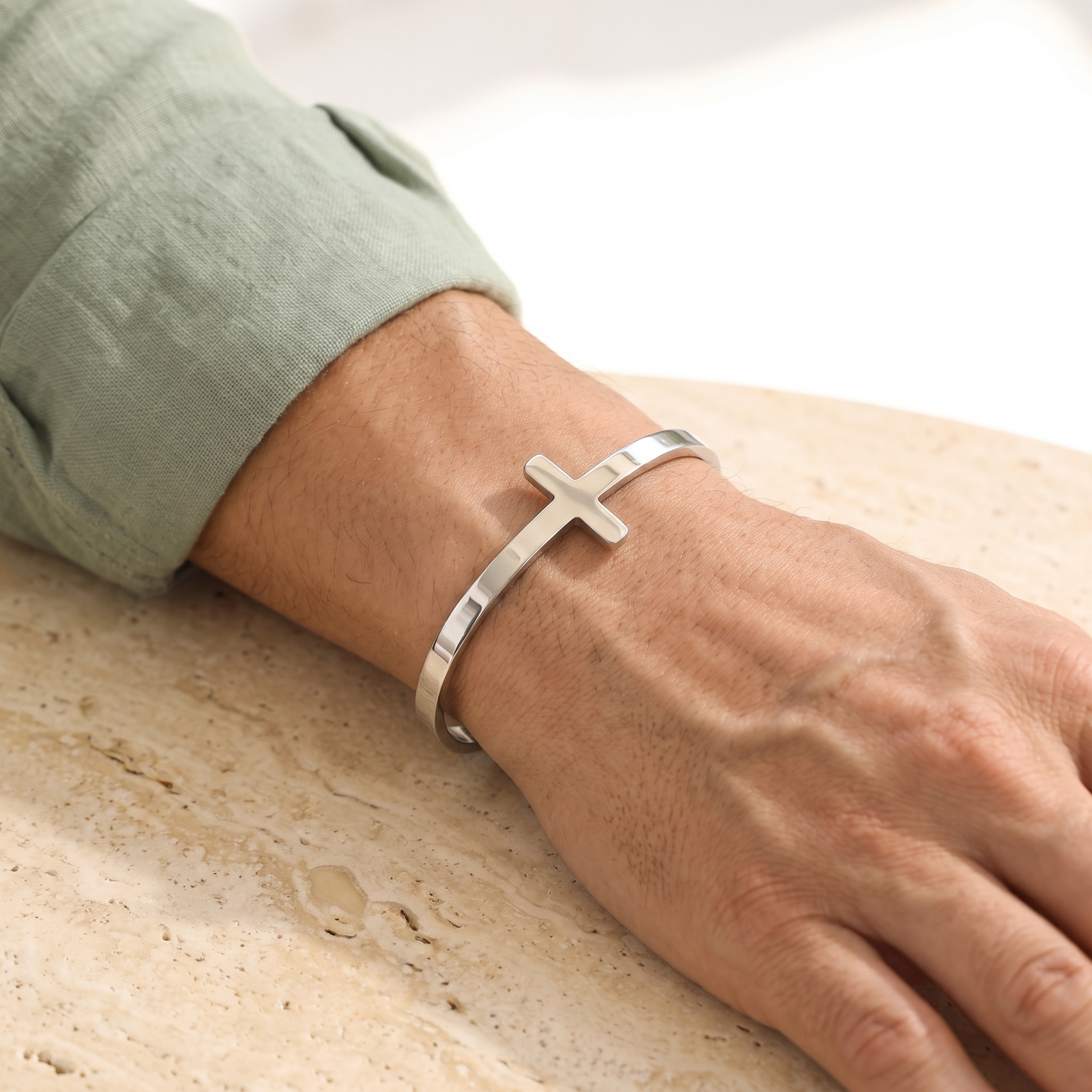 Cruz Bracelet Silver — macro close-up