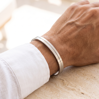 Atlas Bracelet Silver — macro close-up